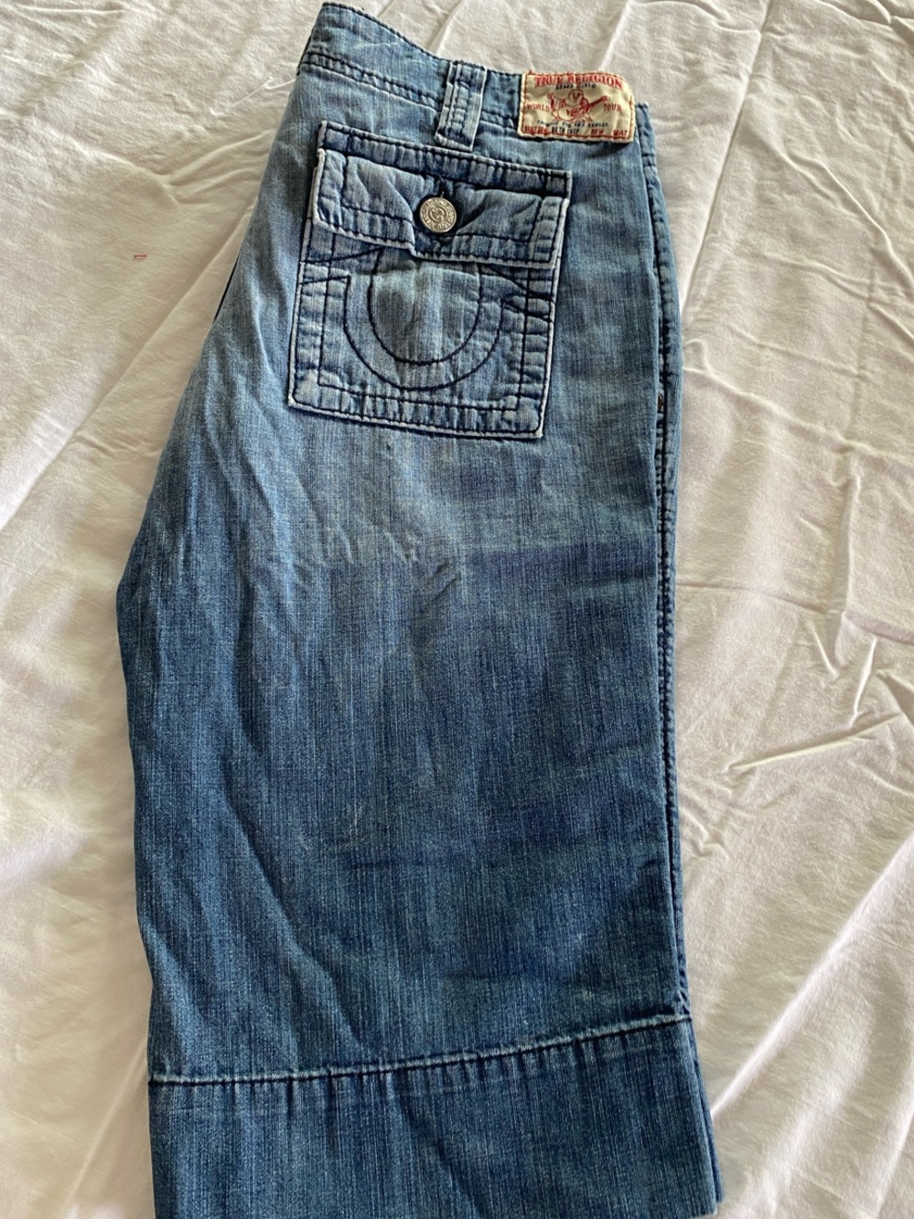True Religion "Beth" Low-Rise Cropped Capri Jeans